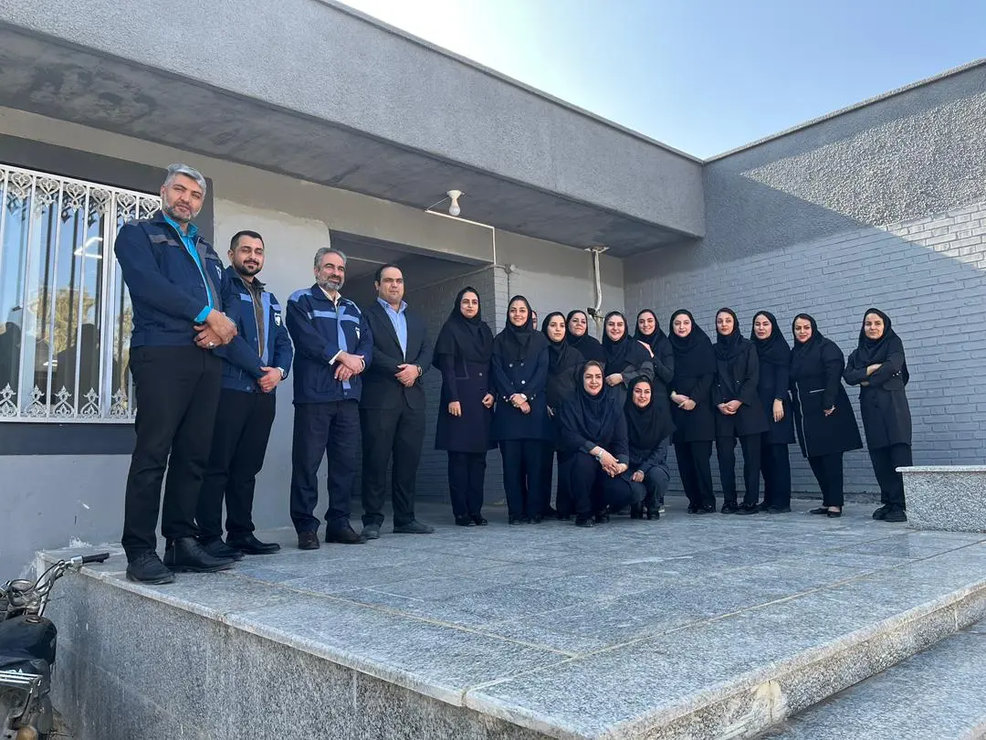 تقدیر از بانوان شرکت فولاد آلیاژی مرکزی بافق به مناسبت ولادت حضرت زهرا(س) و روز زن تقدیر از بانوان شرکت فولاد آلیاژی مرکزی بافق به مناسبت ولادت حضرت زهرا(س) و روز زن